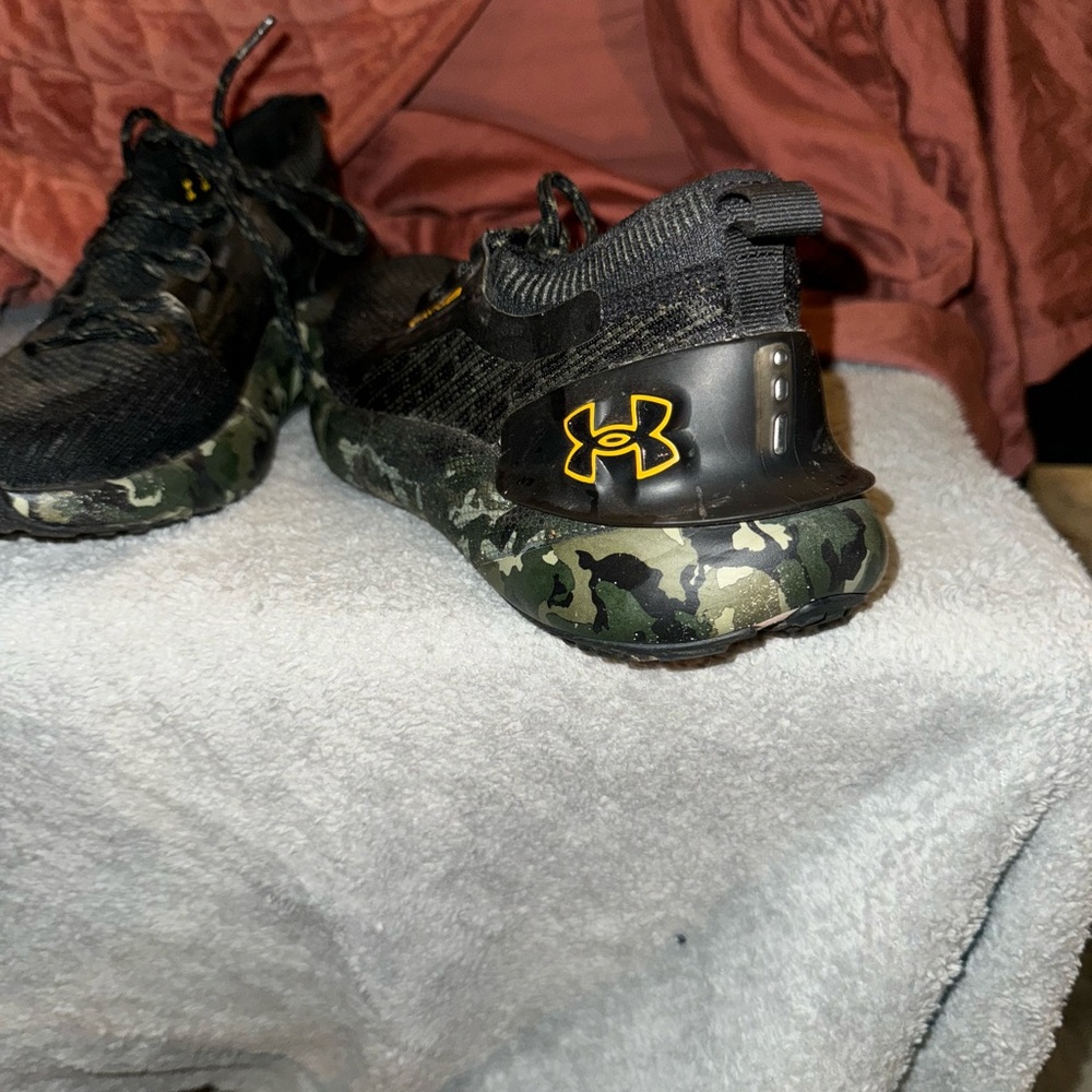 Under armor unisex